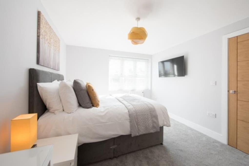 Beautiful, Spacious 1 Bed Flat Brentwood Bagian luar foto