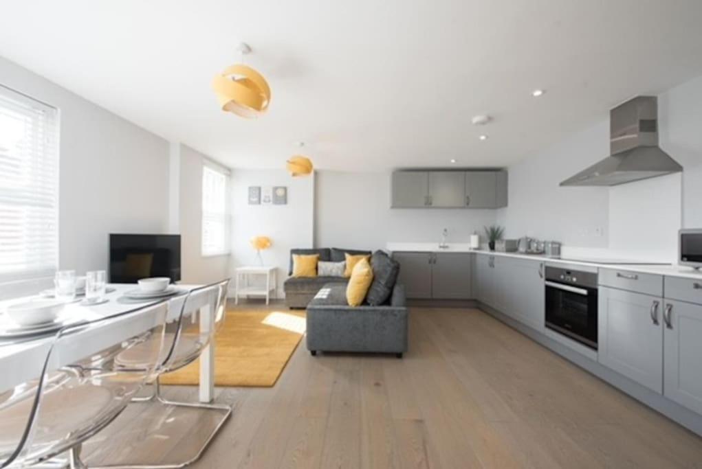 Beautiful, Spacious 1 Bed Flat Brentwood Bagian luar foto