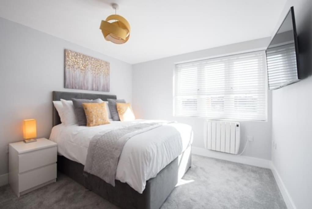 Beautiful, Spacious 1 Bed Flat Brentwood Bagian luar foto