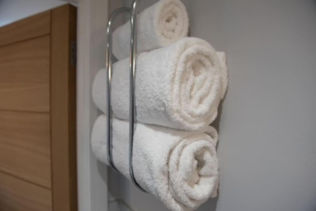 Beautiful, Spacious 1 Bed Flat Brentwood Bagian luar foto
